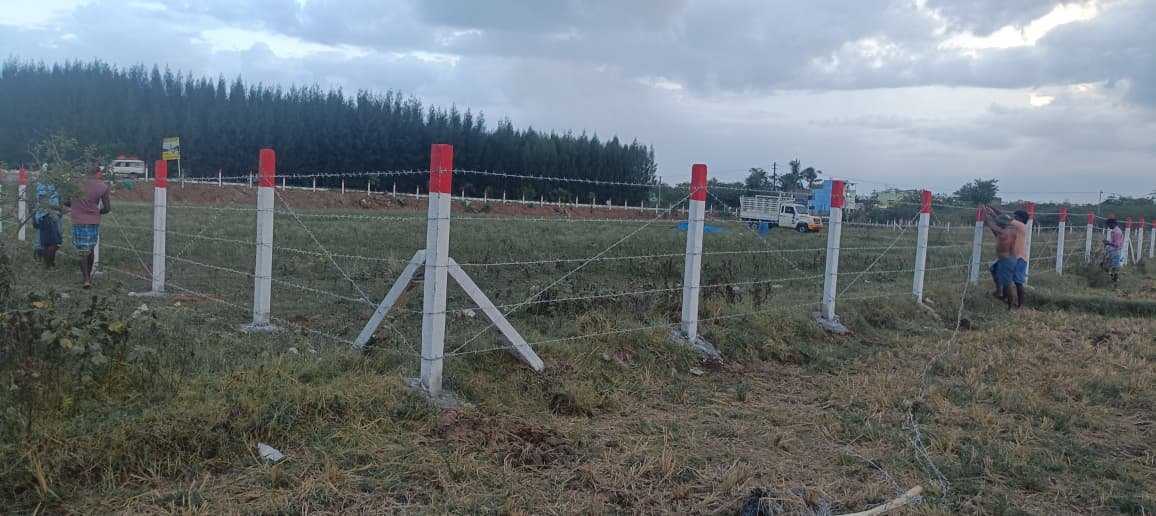 Fence posts with angled supports, Chennai